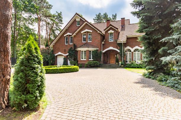 Best Driveway Paving Contractor  in Aliquip, PA